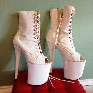 New Pleaser Heels Boots US women's size 10